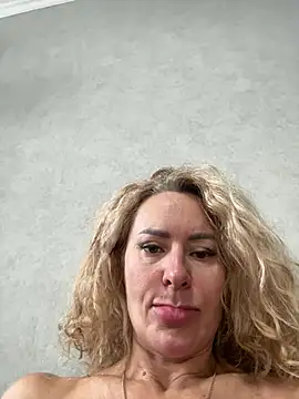 Tania201243 - Show tits♥️