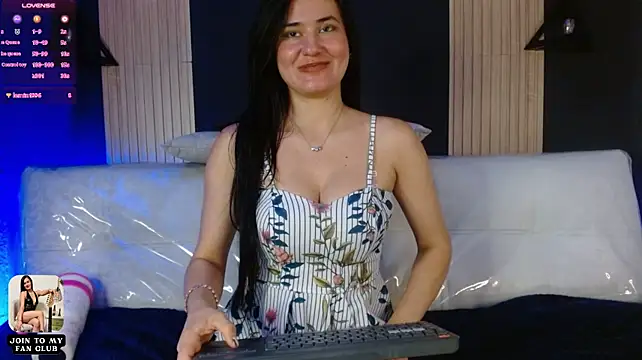 Victoria_1126 - Show feet + lick toes