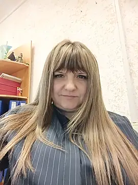 Office_Albertina - Video of squirting as a gift 🎁