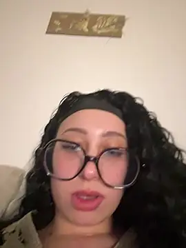 Queenlo_xxx - gagne 2 vidéos très HARD🔥
