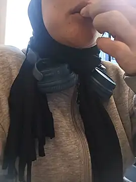 MisyonerNur - Dışarıda göğüslerini aç 😅