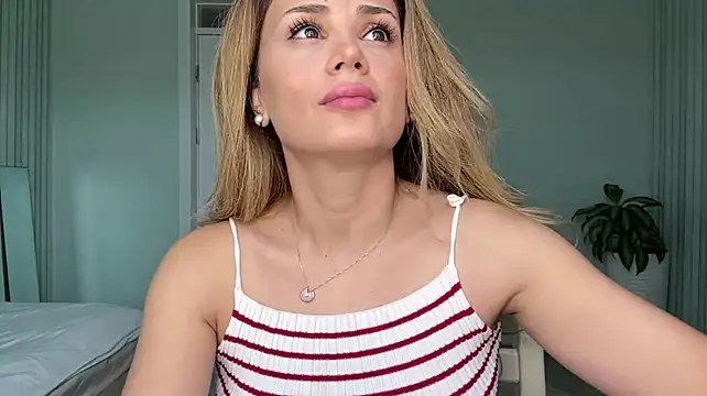 SayraPie - eye contact with you <3