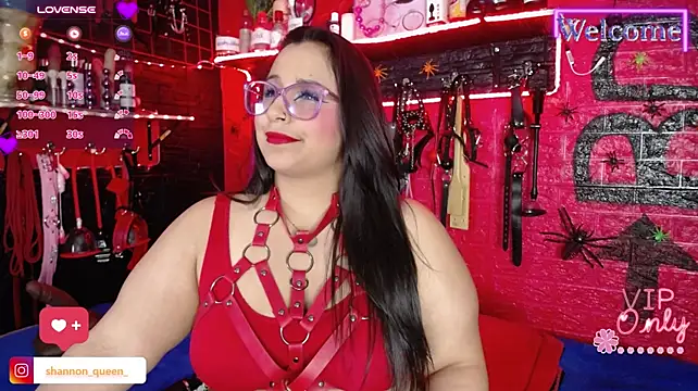 Dark_empire_BDSM - show tits