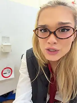 Nicoleevien - Go in Doggy, holes tease🤤LT=Video🎁