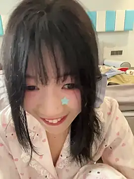 Youyouaini - 玩弄乳头