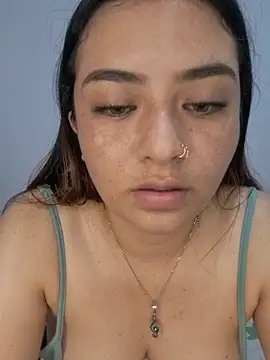 CHLOE_02 - Show ass and year