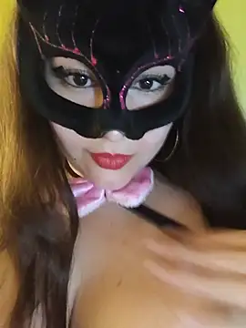 Conejita69n_n - Juego con mis pezones? 🔥