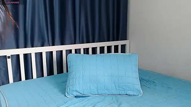 Busty-Thaiger - SQUIRT SHOW
