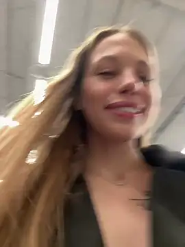 Olivia_Jemison - Play with my pussy in STORE