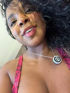 LisaMendez - tease boobs