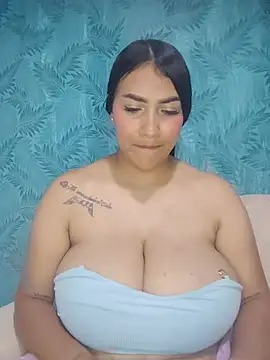 MIA_MILK99 - Sucking nipples 🫦