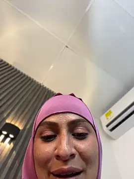 Aisha_k - Naked tease 5 min 👀