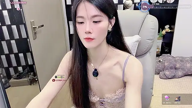 Yueyue-MM - 假男友摩擦妹妹1分钟