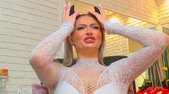 Blonde_Celine - Gag On Dildo (x2) 💄💄