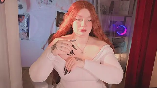 Carolina_elf - spit on boobs