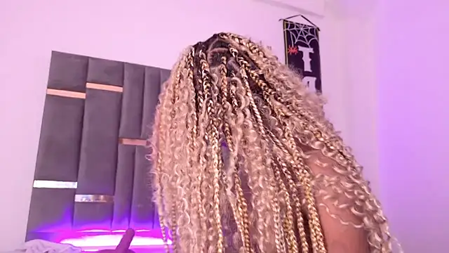 ChannelQueen - Plug Anal 🍑🔥