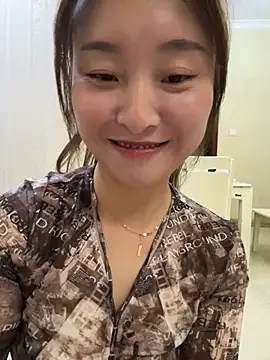 Lianer_520 - 平台首秀，希望哥哥们多多支持莲儿！