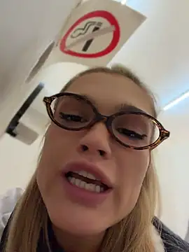 Nicoleevien - Shake my ass 👅slaps😏 LT=Video🎁