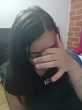 AbriilBloom - Flash Breasts