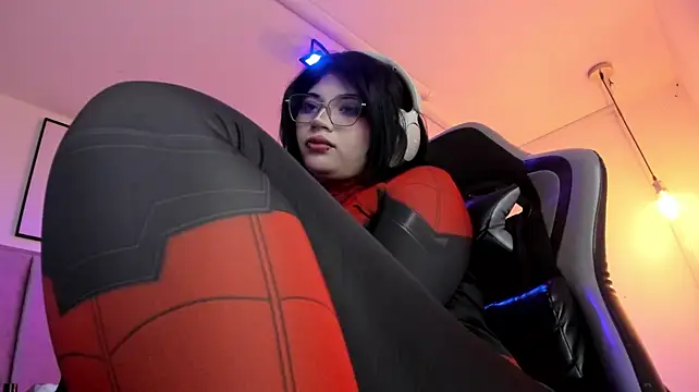 Kitty_Gang - Ride dildo watching my ass up close 🔥