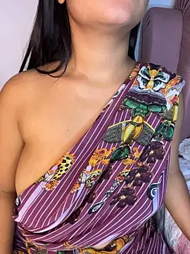 Shara_queen1 - 2 fingers in my pussy