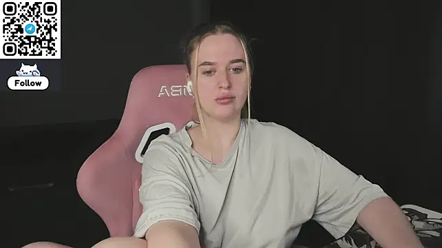 Betany_foxs - Flash boobs