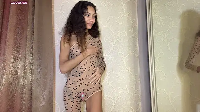Calissaxoxo - MASSAGE MY BOOBS