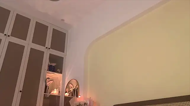 Dana__Whitttte - Play with my boobs in bra