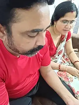 Priyabhabhicpl's Webcam Show