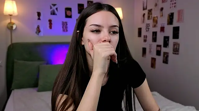 Kiara_beauty - put on a mini skirt