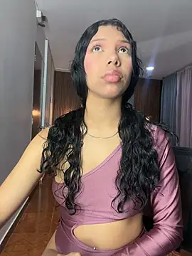 Rosita_rousse - A FINGER IN MY PUSSY