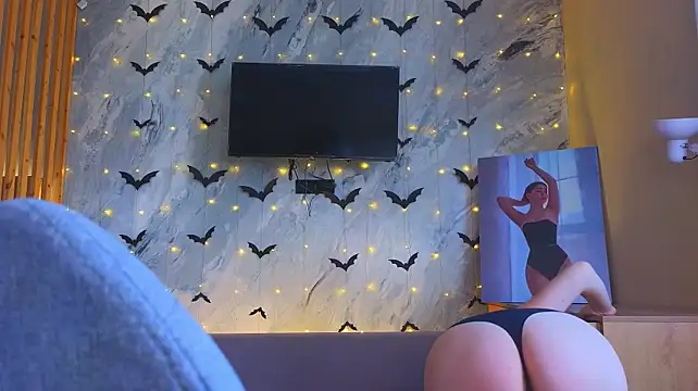 Miss_bubbles_ - Shake and bounce my big oily tits!