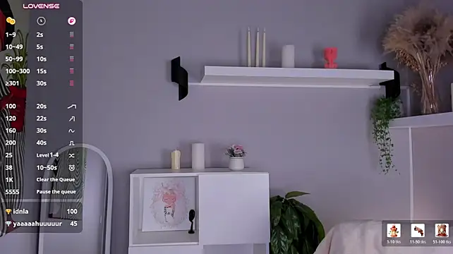 Alice_Taylori - Oil on boobs + massage