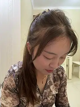 Lianer_520 - 平台首秀，希望哥哥们多多支持莲儿！