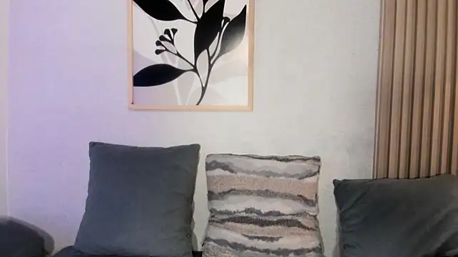 HannahSkies - Slide my pantie & twerk on you