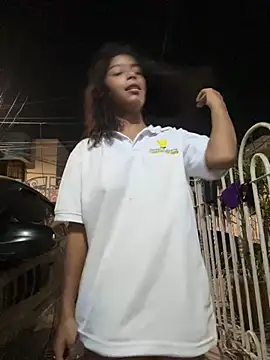 Cinnamon_19 - Take my tits out in public
