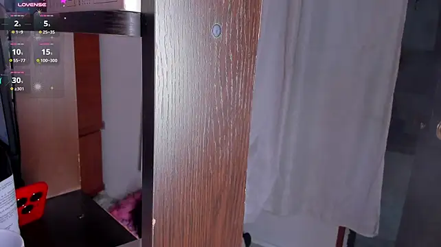 Jana_alam - I twerk close to the camera without pant