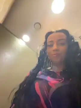 CrazzyChicks - Masturbate pussy zoom/cum with me😈