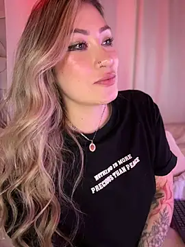 Lally_Valencia__