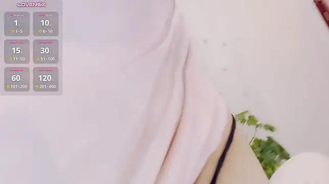 Yaoyao-baby520 - 世界那么大还是遇见你真好！（瑜伽裤喷水特写+大黑牛控制2分钟）