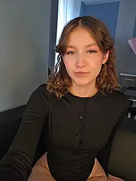 MabelBrowwn - squeeze boobs
