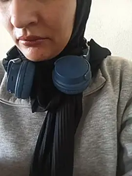 MisyonerNur - Dışarıda göğüslerini aç 😅