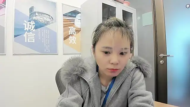 KKMM168 - 完成目标点电击棒点击奶奶头5次