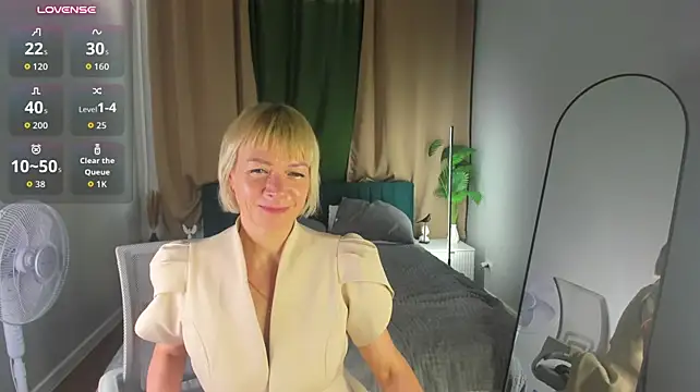 Ann_Annise - Spank my ass in Doga position 10 times