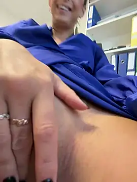 Hii_Lolla - Orgasm at work + LT Long video