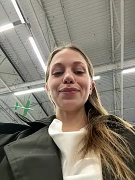 Olivia_Jemison - Spit on my tits + smear it