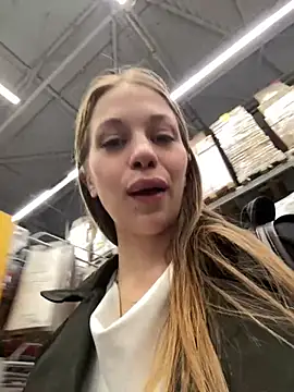 Olivia_Jemison - Spit on my tits + smear it