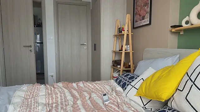 Anna_Six
