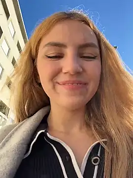 -stray-cat- - spread pussy and rub pussy lips