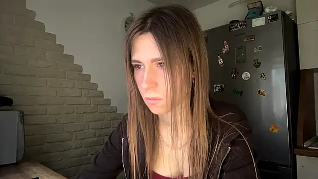 ZaraGuyette - touch shoulder